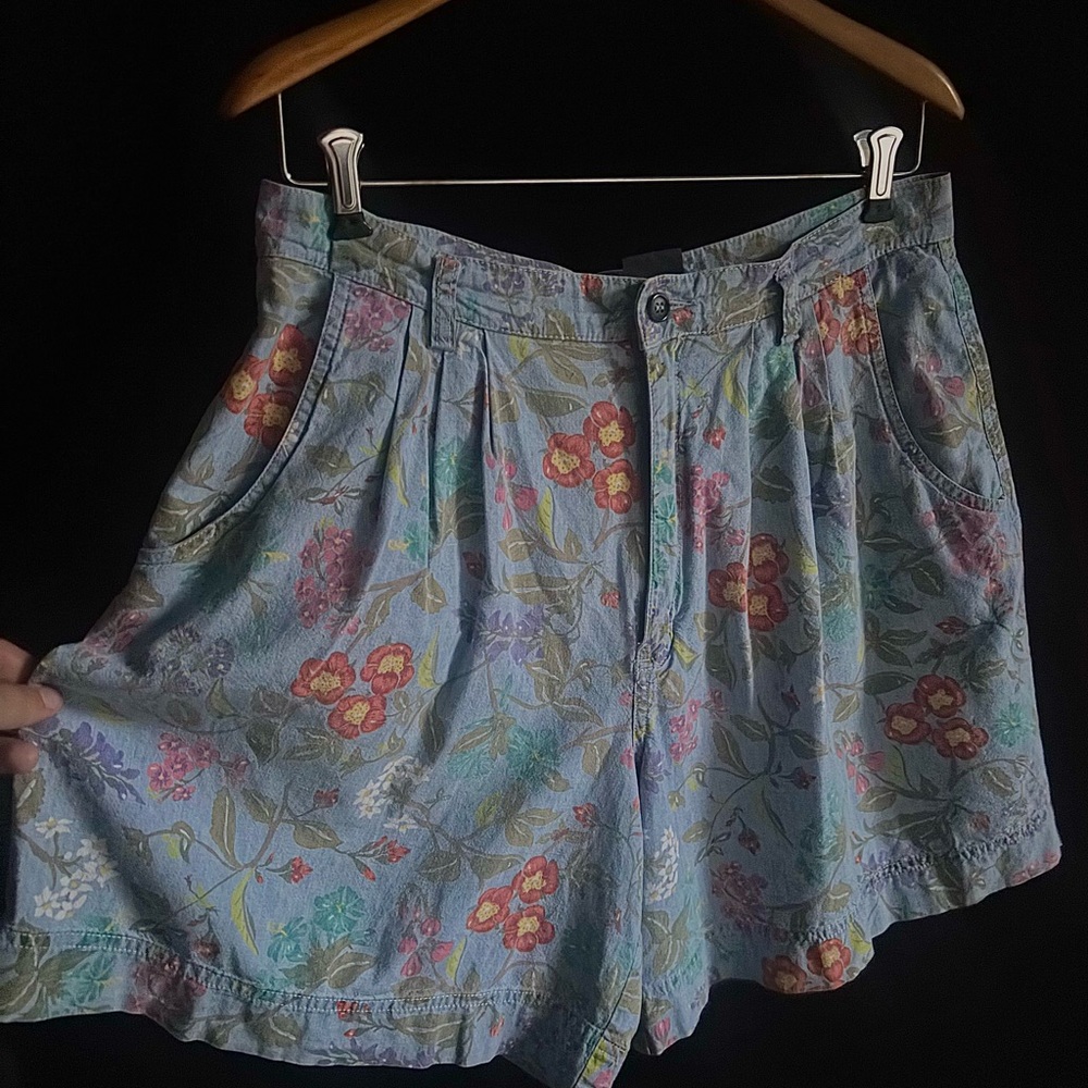 LizSport LizWear Vintage Cotton Floral Shorts